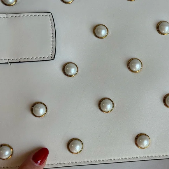 Gucci bag MOVING SALE - Picture 10 of 12